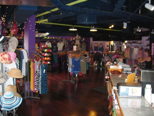 Kona Plaza: 75-5719 Alii Dr, Kailua Kona, HI 96740